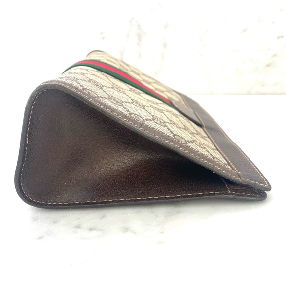 GUCCI GG monogram supreme Clutch - Picture 12 of 17